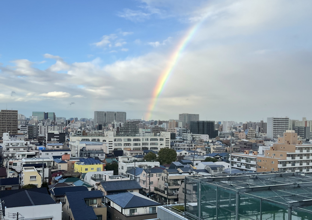 スカイツリーから伸びる虹