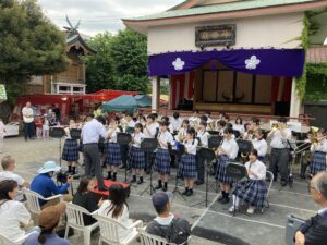 諏訪神社のお祭りで演奏！！