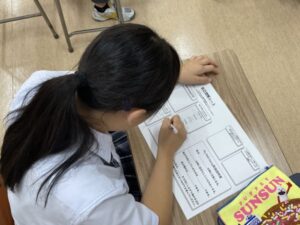 【総合探究】武蔵野大学ウェルビーイング学部の学生による特別授業を実施しました